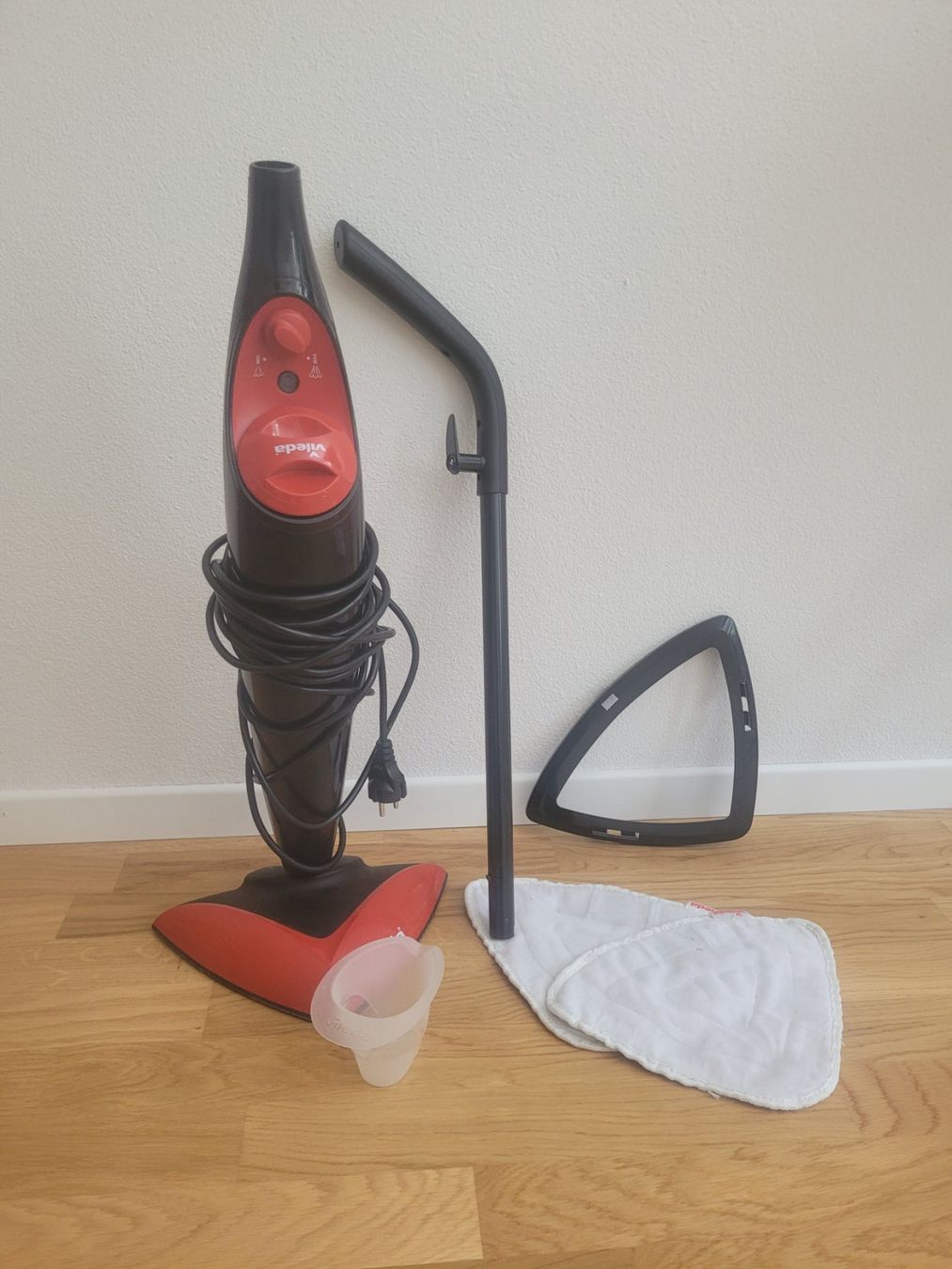 Vileda Pulitori a vapore: Vileda steamer with accessories – Usato da Samstagern venduto da jus_p9b9