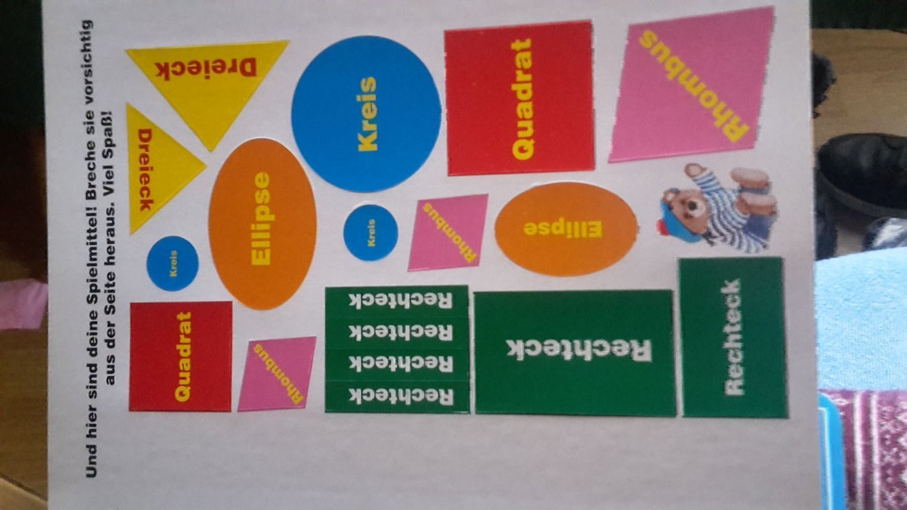 Libri: Knopfs Spiel und Lernbuch Formen – Nuovo (secondo la descrizione) da Schwarzenburg venduto da Flamingo07 3