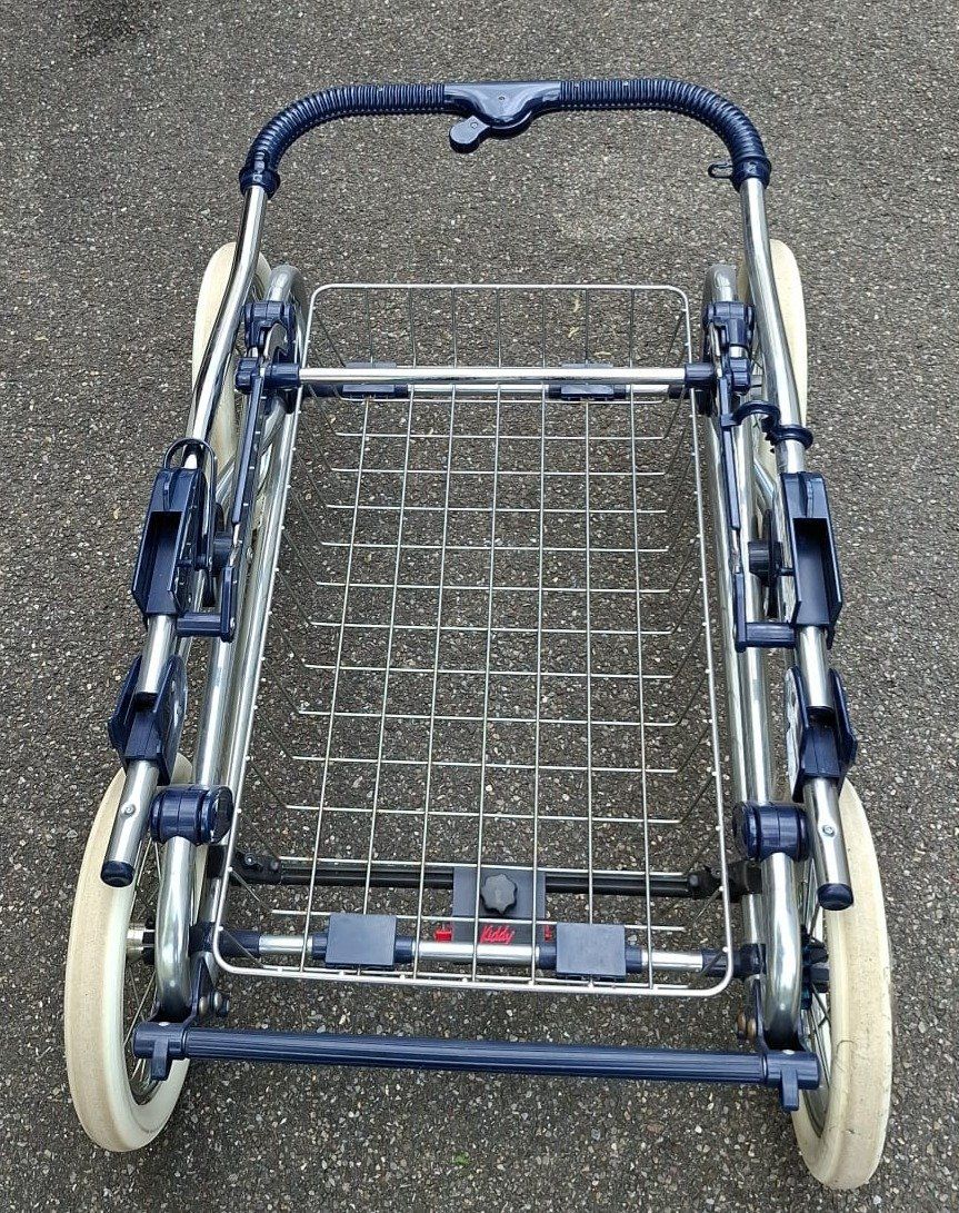 Chicco Carrozzine: Kombikinderwagen "chicco" – Usato da Wettingen venduto da huitzilopostli 8