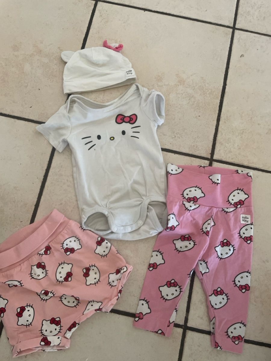 Hello Kitty Lotti & Set di vestiti: H&M Hello Kitty Sommer Set Gr. 62  4-teilig – Nuovo (secondo la descrizione) da Obergerlafingen venduto da cabo4