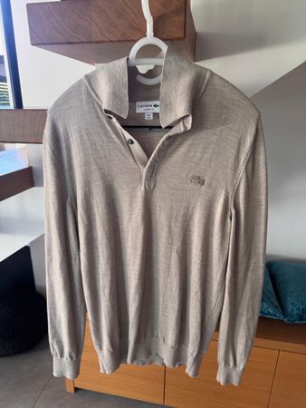 Lacoste pull homme, taille M, beige, parfait pour l'automne!