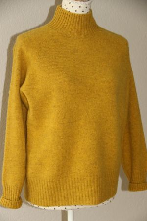 Warmer & cooler Pullover aus 100% Wolle eher Gr.S-M NEU