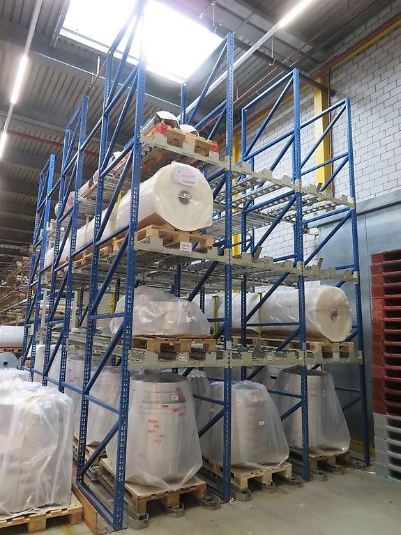 Étagères: FLIESSLAGER DURCHLAUFREGAL EINSCHUBLAGER AROX – D'occasion à Tagelswangen par her_vhc2 1