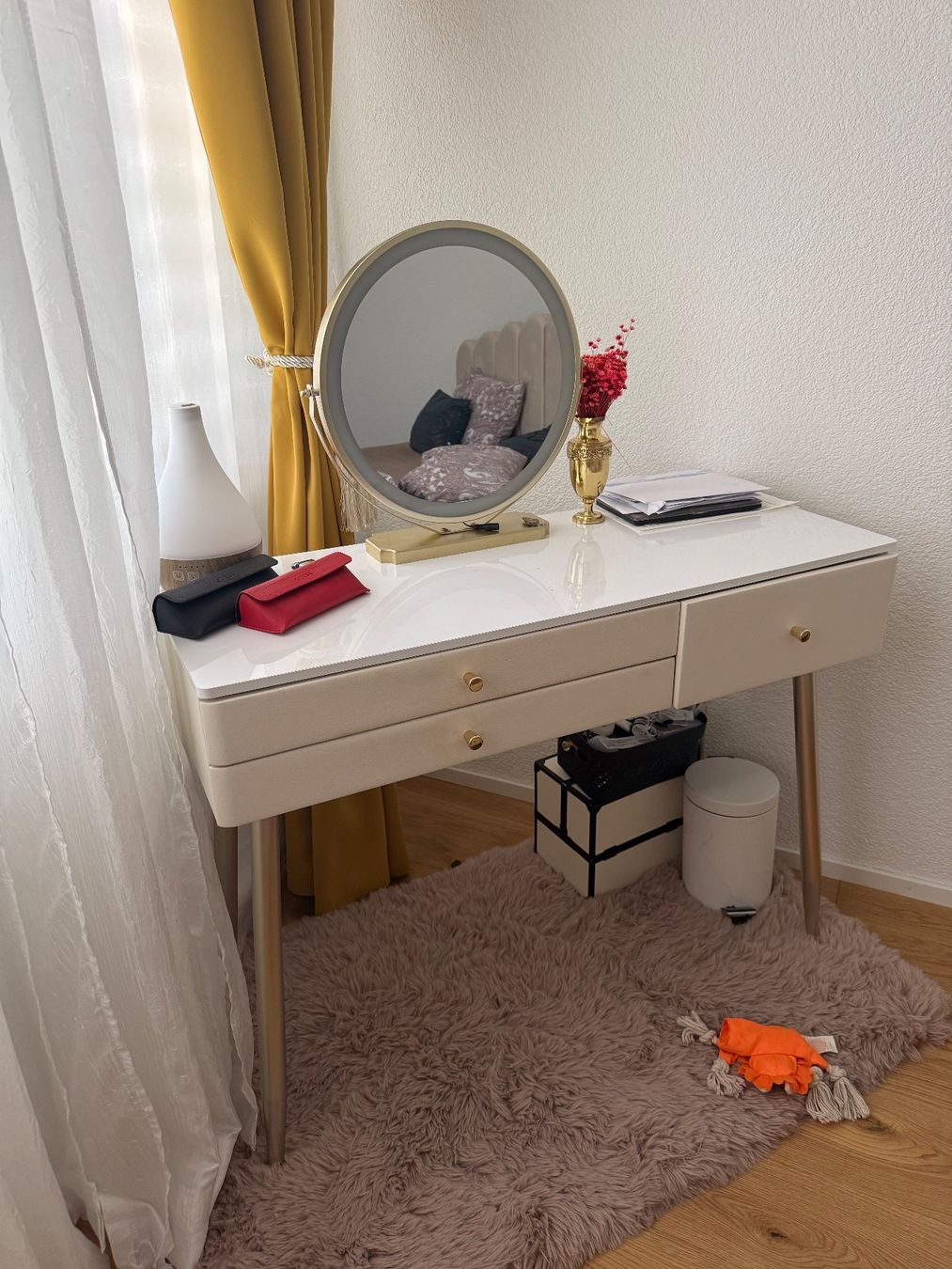 Tavoli da trucco: Schminktisch mit Spiegel und LED Beleuchtung hell – Usato da Waldenburg venduto da Gile35