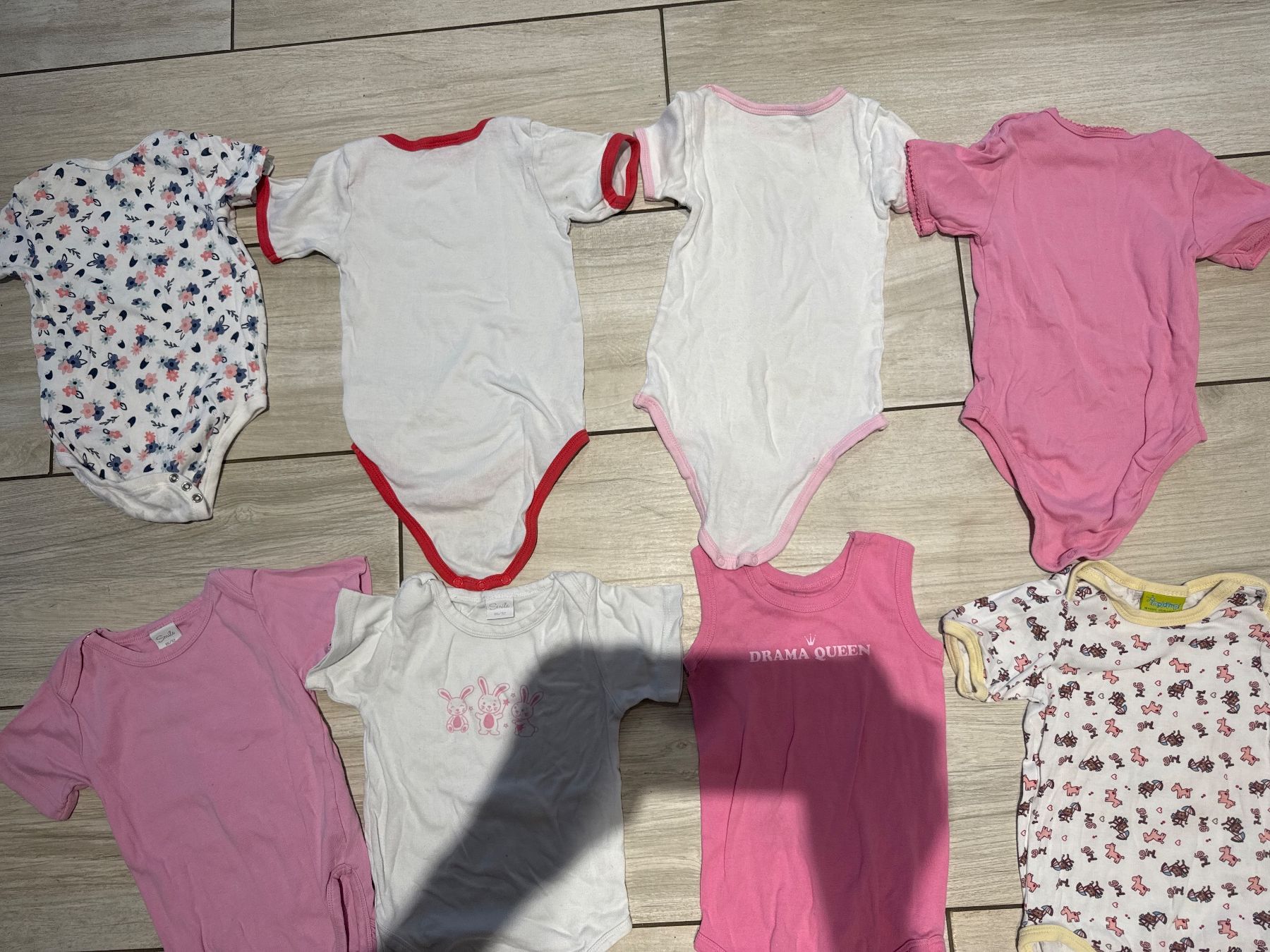 Lotti & Set di vestiti: Sommer Body Set Mädchen, 86/92, 8 Stück – Usato da Gelterkinden venduto da Familienferien 5
