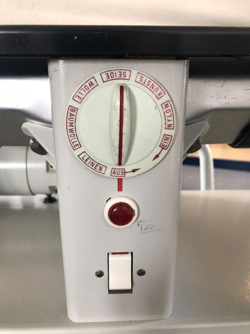 Pfaff Ferri da stiro: bügelmaschiene pfaff – Usato da steinmaur venduto da freistiel 2