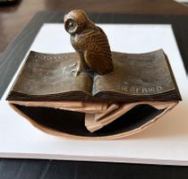 Antike Eule auf Buch, Bronze, Löschwiege, 1939