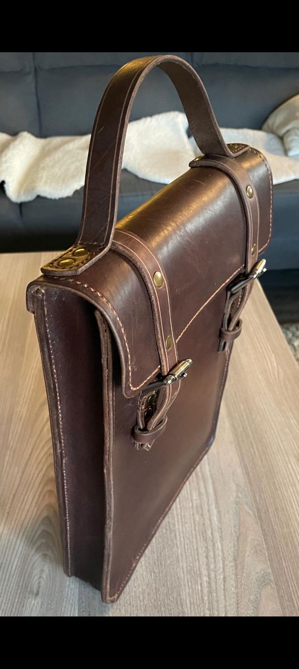 Koffer & Taschen: Sac documents en cuir vintage, style unique – Neu und originalverpackt aus chatel St denis von AD.Leder.Cuir 1