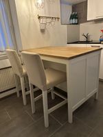 Ikea Kücheninsel + 2 Barhockern elfenbeinweiß/Eiche 126x77cm