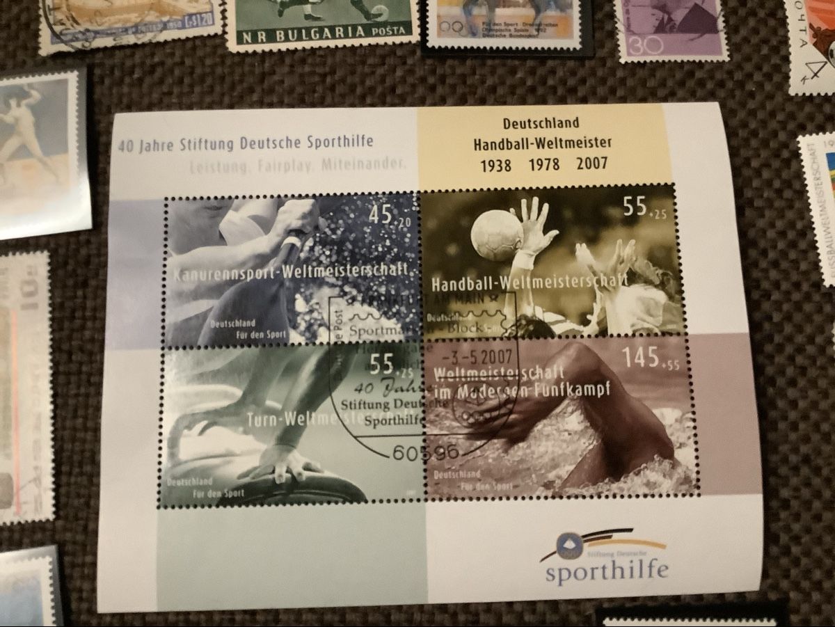 Tutti i francobolli: Sportbriefmarken mit Block, 1.— – Usato da Lufingen venduto da Rac0 1