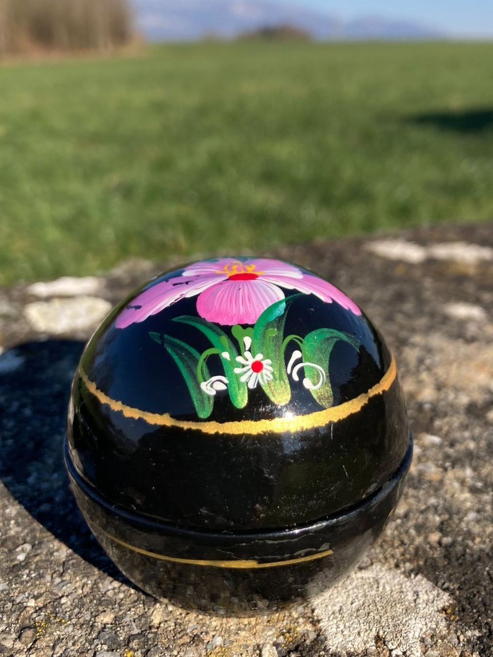 Tutte le decorazioni: Schwarzlackdose Schmuckdöschen Ringdöschen Dose handbemalt – Usato da Subingen venduto da ArtBead