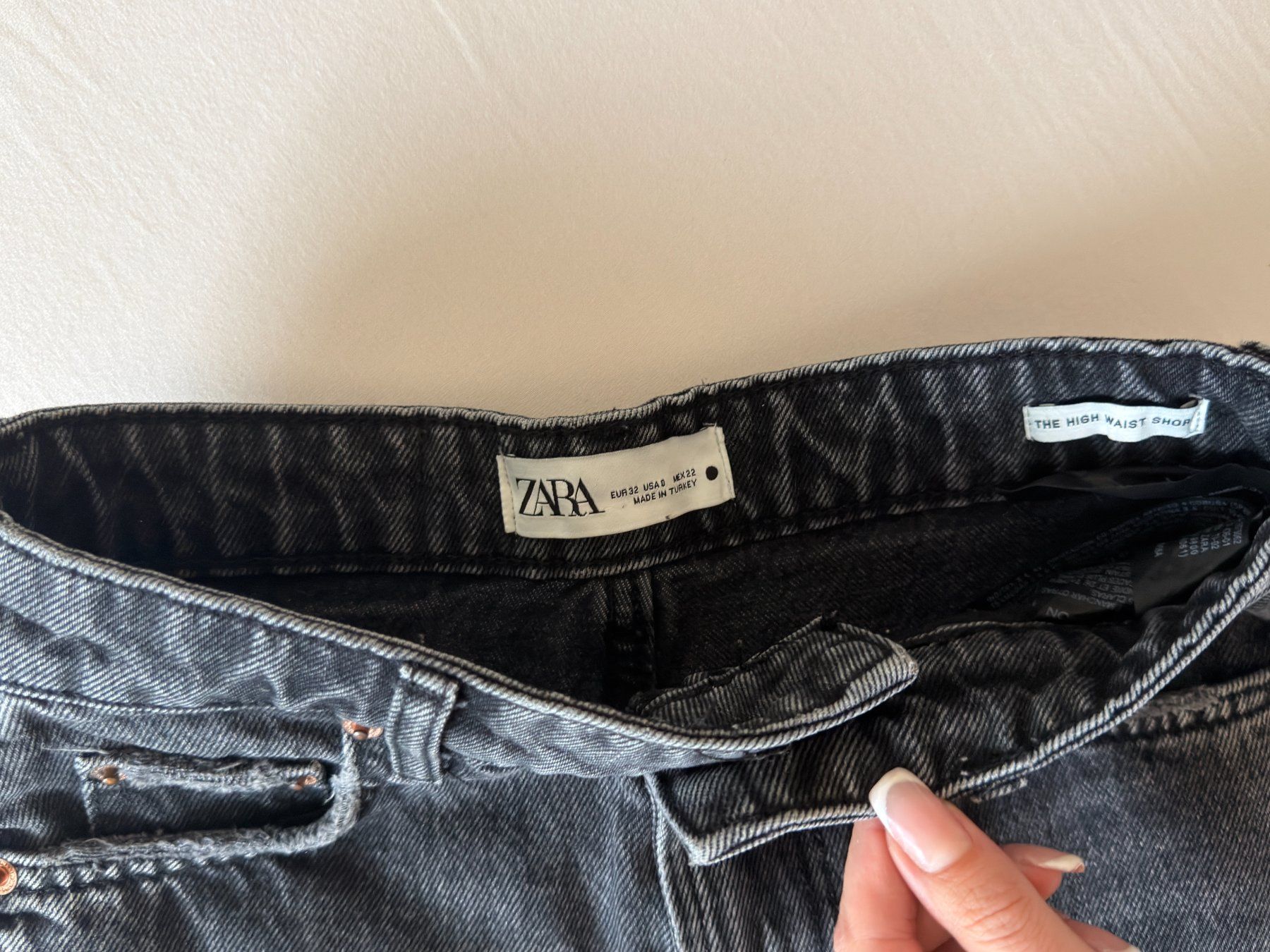 Zara Jeans: Zara Jeansshorts – Gebraucht aus Dübendorf von ilazzi 2