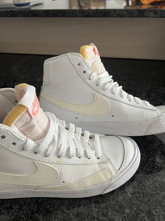 Damenschuhe: Nike Schuhe weiss in Gr. 36.5 – Gebraucht aus Rorschacherberg von Santos1223 3