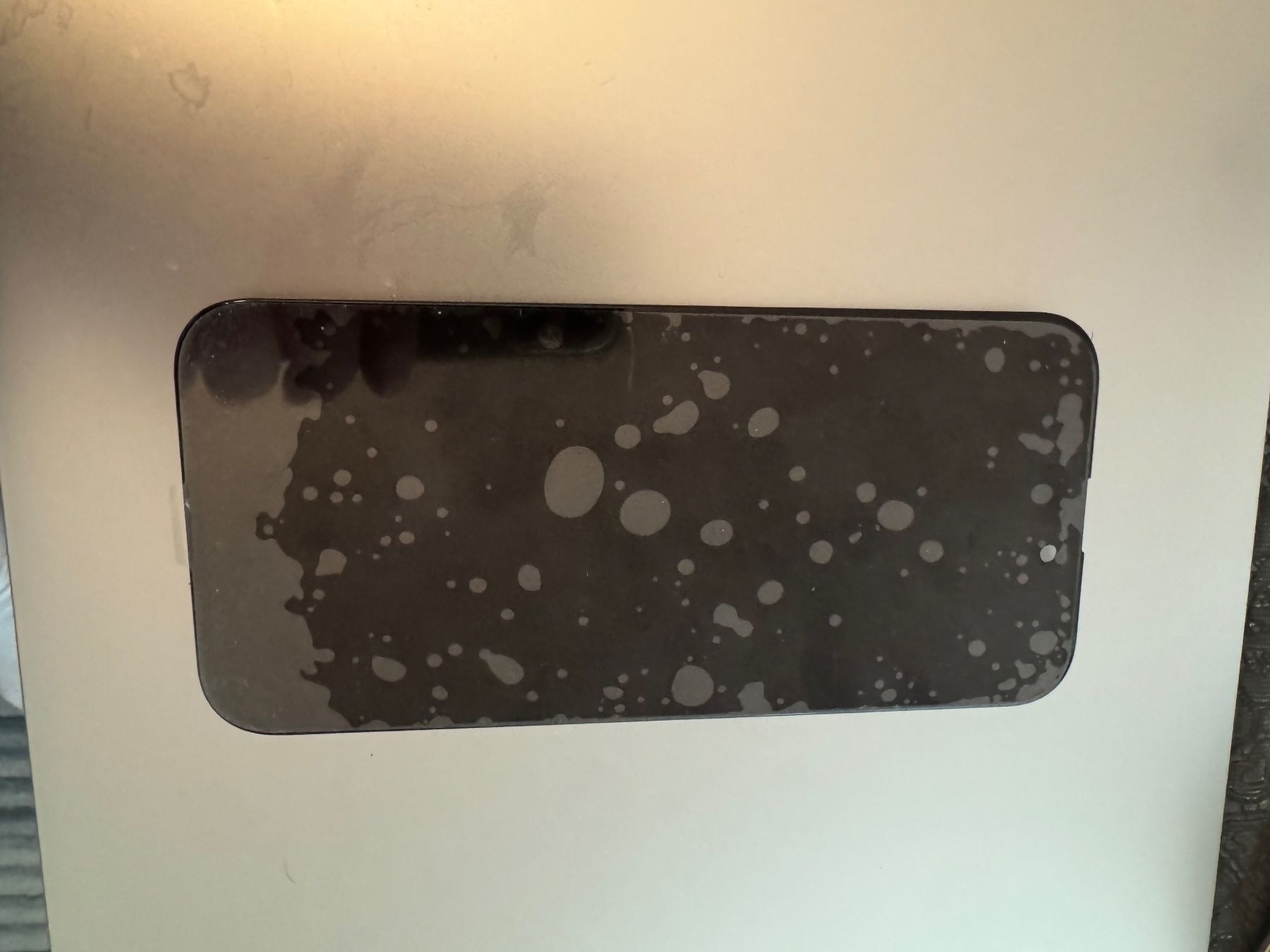 Apple Monitor: Display IPhone 16 Pro Max Incel – Nuovo (secondo la descrizione) da Ebmatingen venduto da beg_l2wt 4