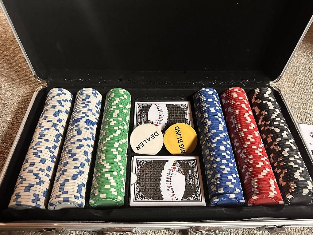 Spiele: Pokerset – Gebraucht aus Wildhaus von Menario87