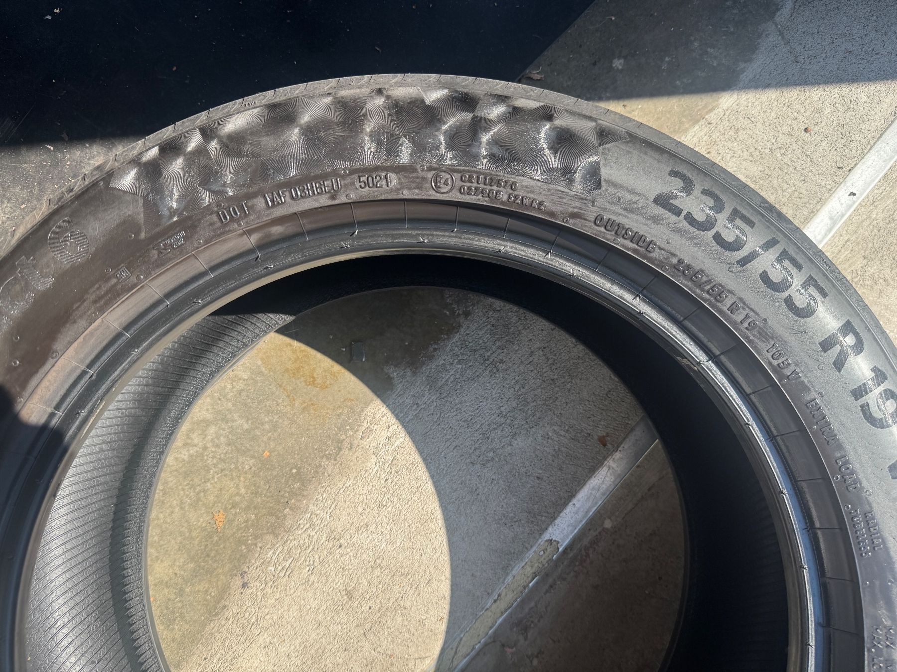Continental Pneus & Kompletträder: 235/55R19 – Gebraucht aus Widen von Dinero02 2