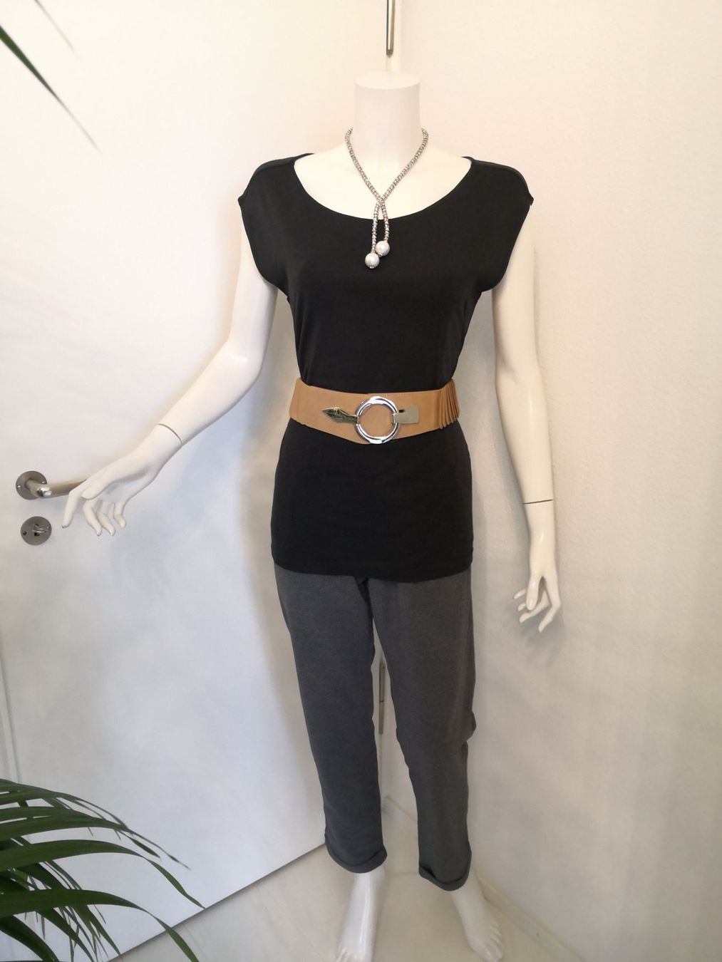 Tchibo Pantaloni: 🤩TCHIBO JOGGING-HOSE GRAU – Nuovo (secondo la descrizione) da Olten venduto da Naja-Twins-Twins 1