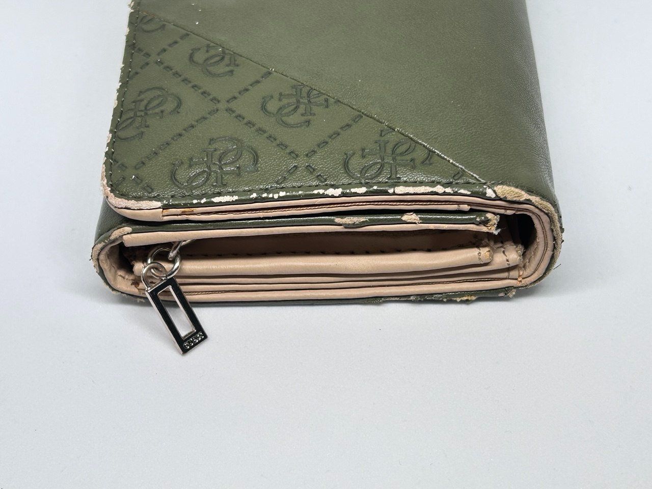Guess Portamonete: Olive Green Guess Wallet – Usato da Giubiasco venduto da LorisVale 3