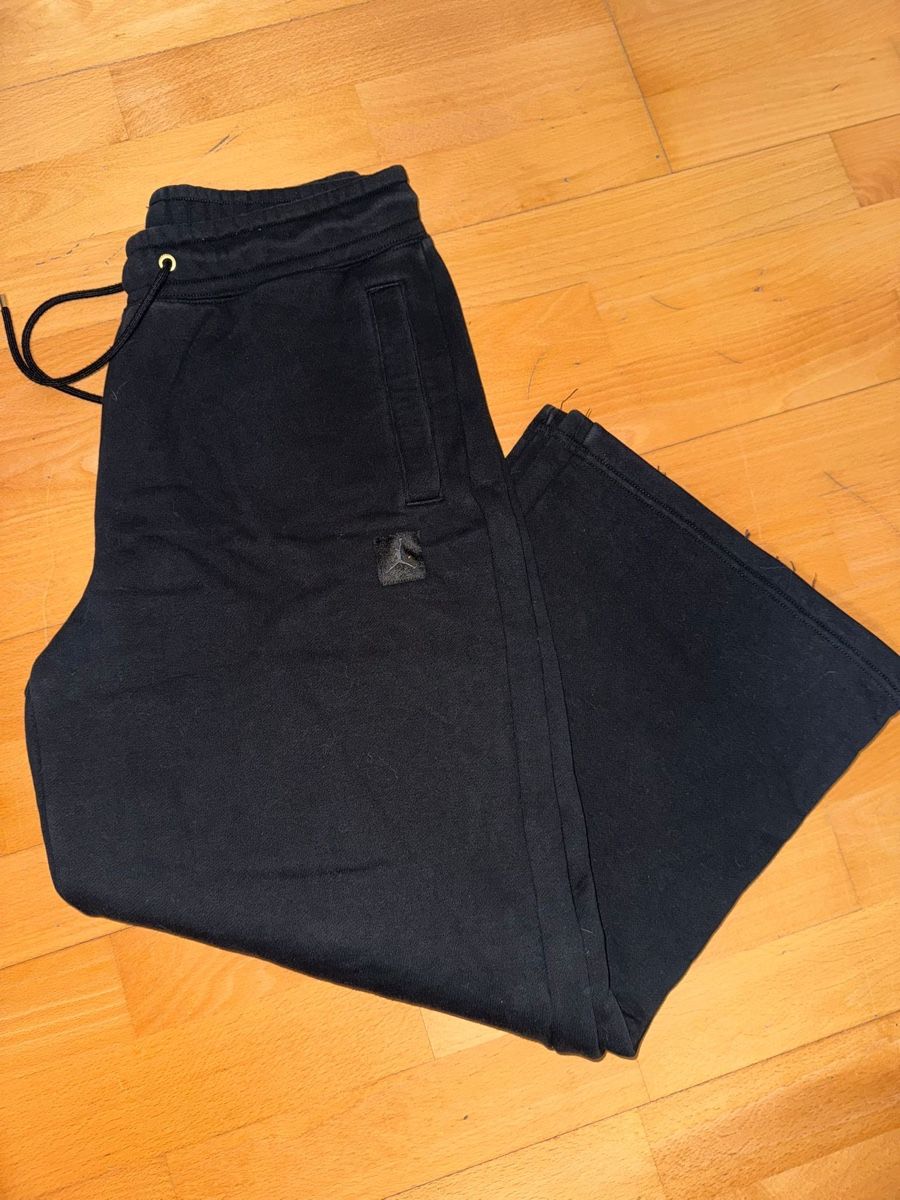 Nike Pantaloni: Trainerhosen – Usato da Zürich venduto da Nelva83 3