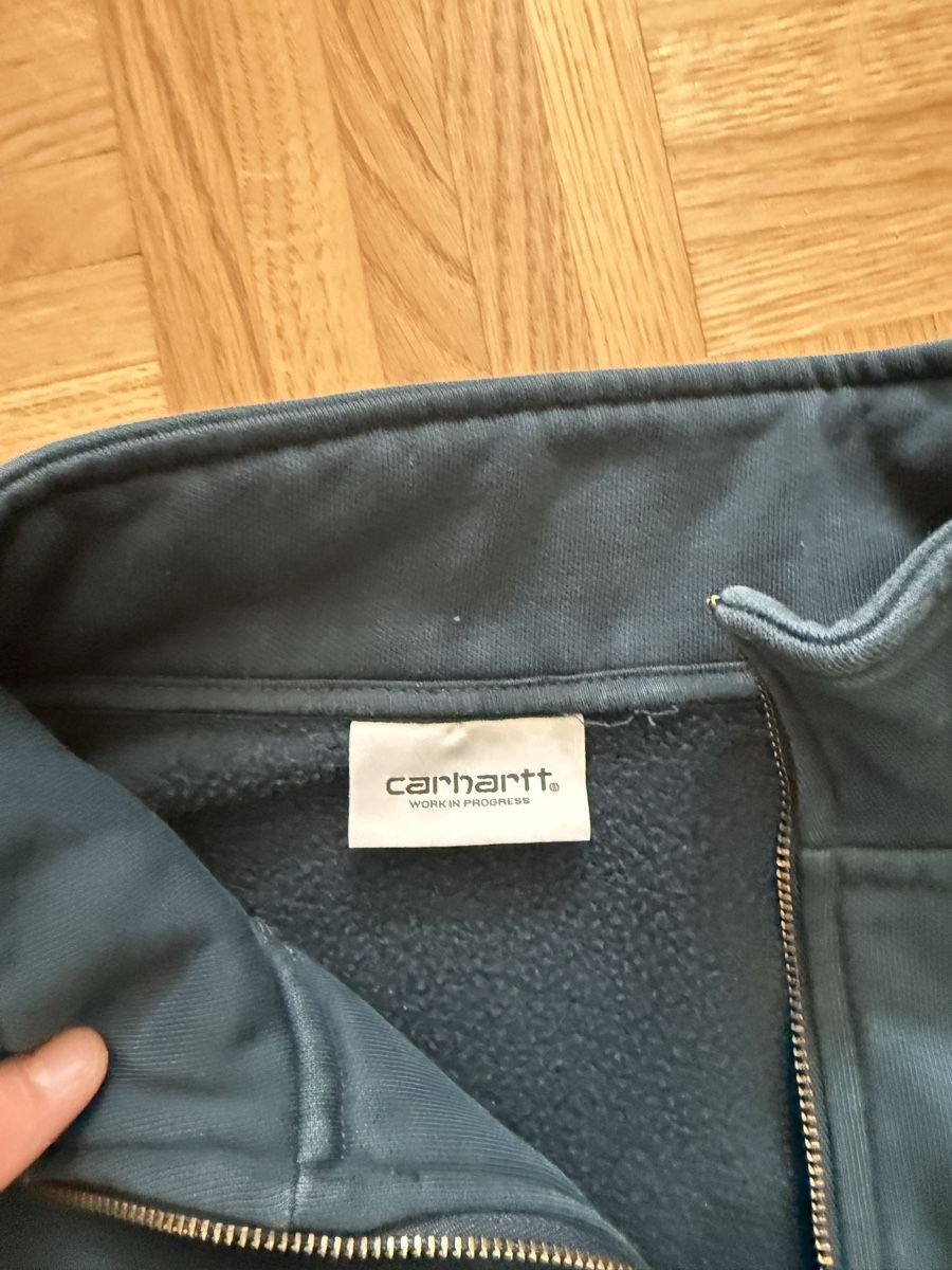 Carhartt Pulls & Sweat-shirts: Grüner Carhartt Pullover Grösse l – D'occasion à Solothurn par EmanuelKummer 1