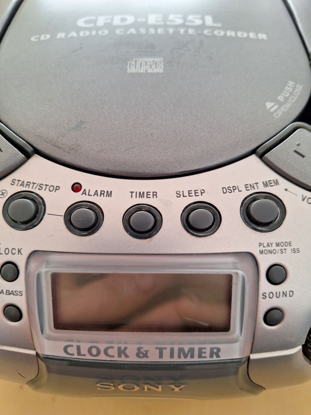 Sony Tragbarer Mediaplayer: Sony CFD-E55L CD, RADIO, CASSETTE – Gebraucht aus Bülach von  1