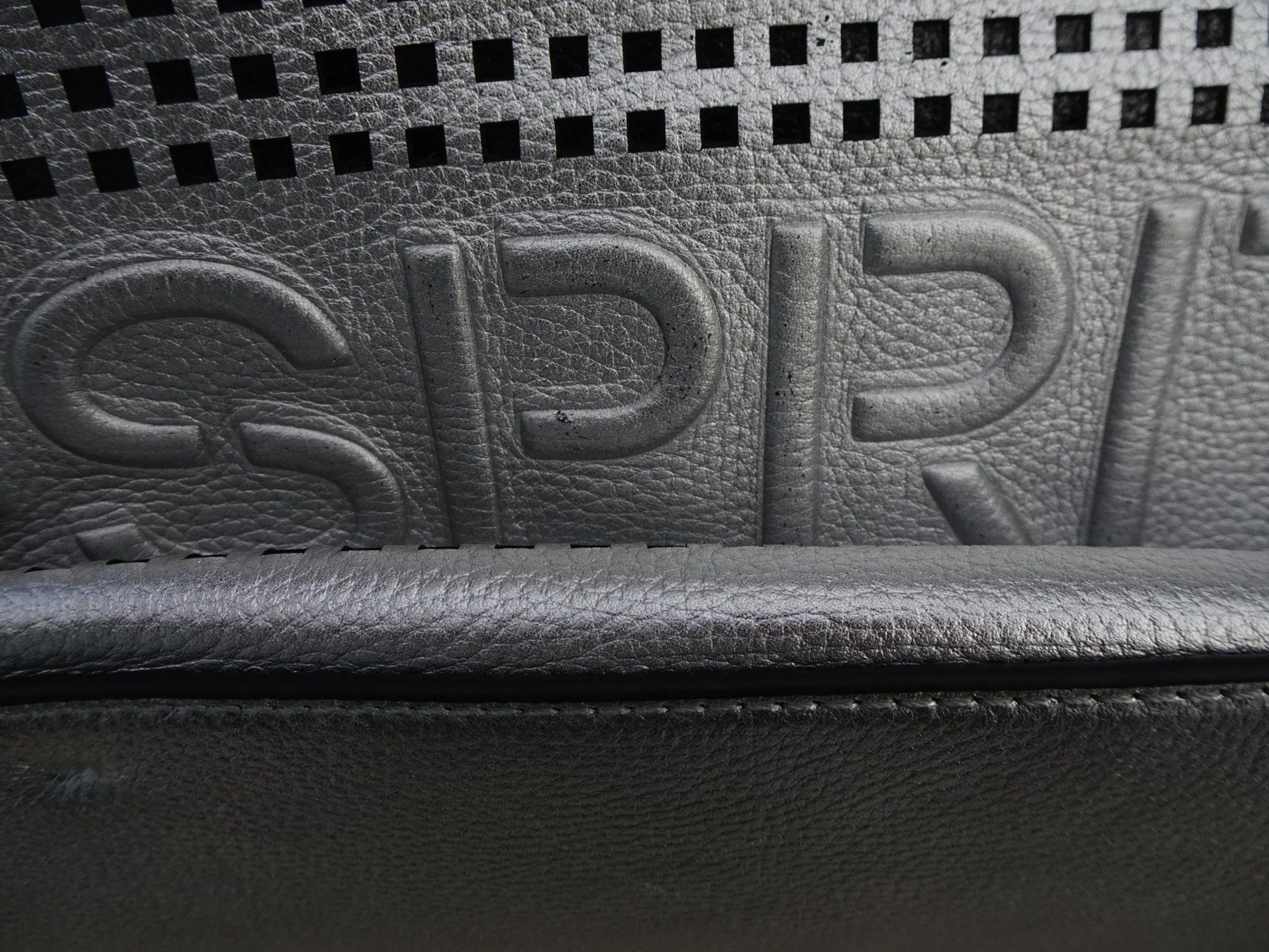 Esprit Borse da donna: Esprit Umhängetasche silber Leder Tasche – Usato da Winterthur venduto da blumeblau77 3