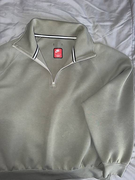 Maglioni & Felpe: Nike Half-Zip Pullover Khaki/Grün Gr. L – Usato da St. Gallen venduto da kuz_5pth