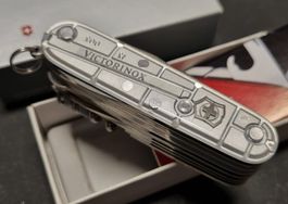 Victorinox Swiss Champ neuf