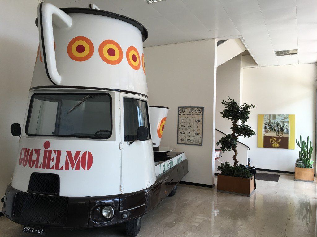 Cibi & Specialità: Caffè Guglielmo Espresso - Miscela classica PADS cialde e44 – Nuovo e nell'imballaggio originale da Bioggio venduto da Swisscup 4