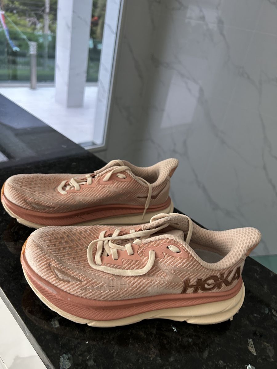 Damenschuhe: Hoka running shoes  – Gebraucht aus moosseedorf von Tannaz.k 5