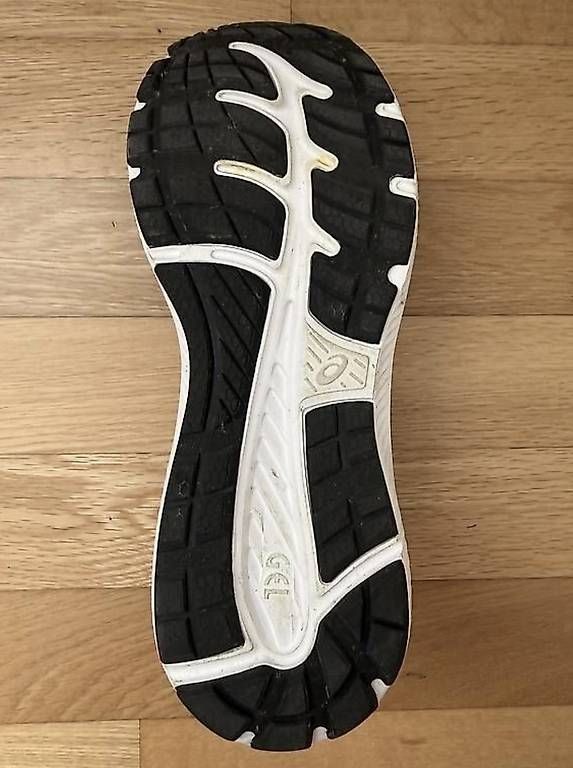 Damenschuhe: Asics Gel Running – Gebraucht aus Dietikon von AgathaJ 4