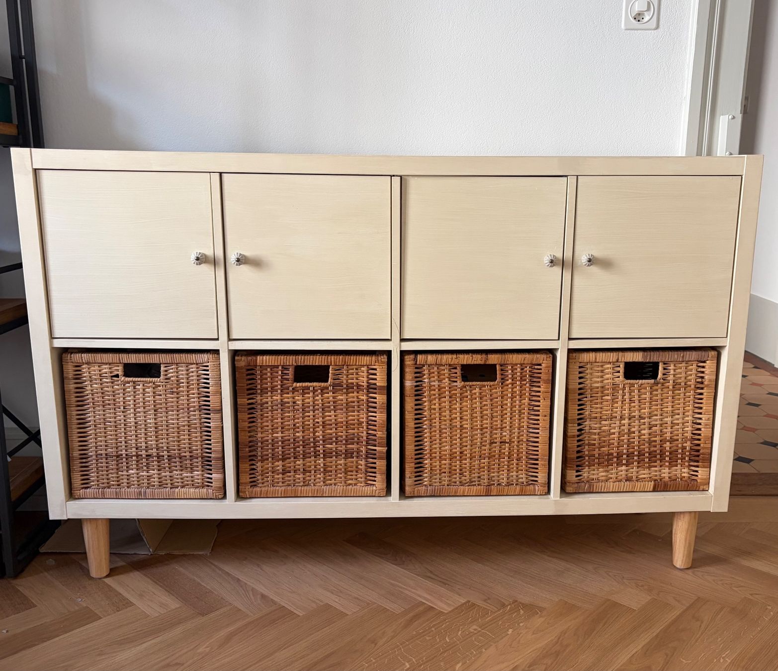 Ikea Regale: Ikea Kallax Shabby Chic Creme – Gebraucht aus Bern von ron_l6jq