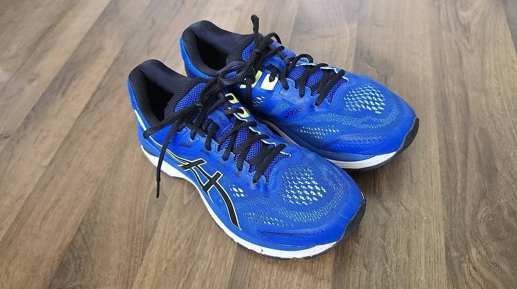 Scarpe da uomo: Asics GT-2000 7, Grösse 43.5 – Usato da Linthal venduto da StuessiLinthal