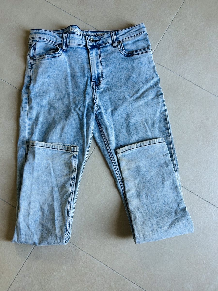 Pantalons: Pantalon Jean  – D'occasion à Founex par etswang 1
