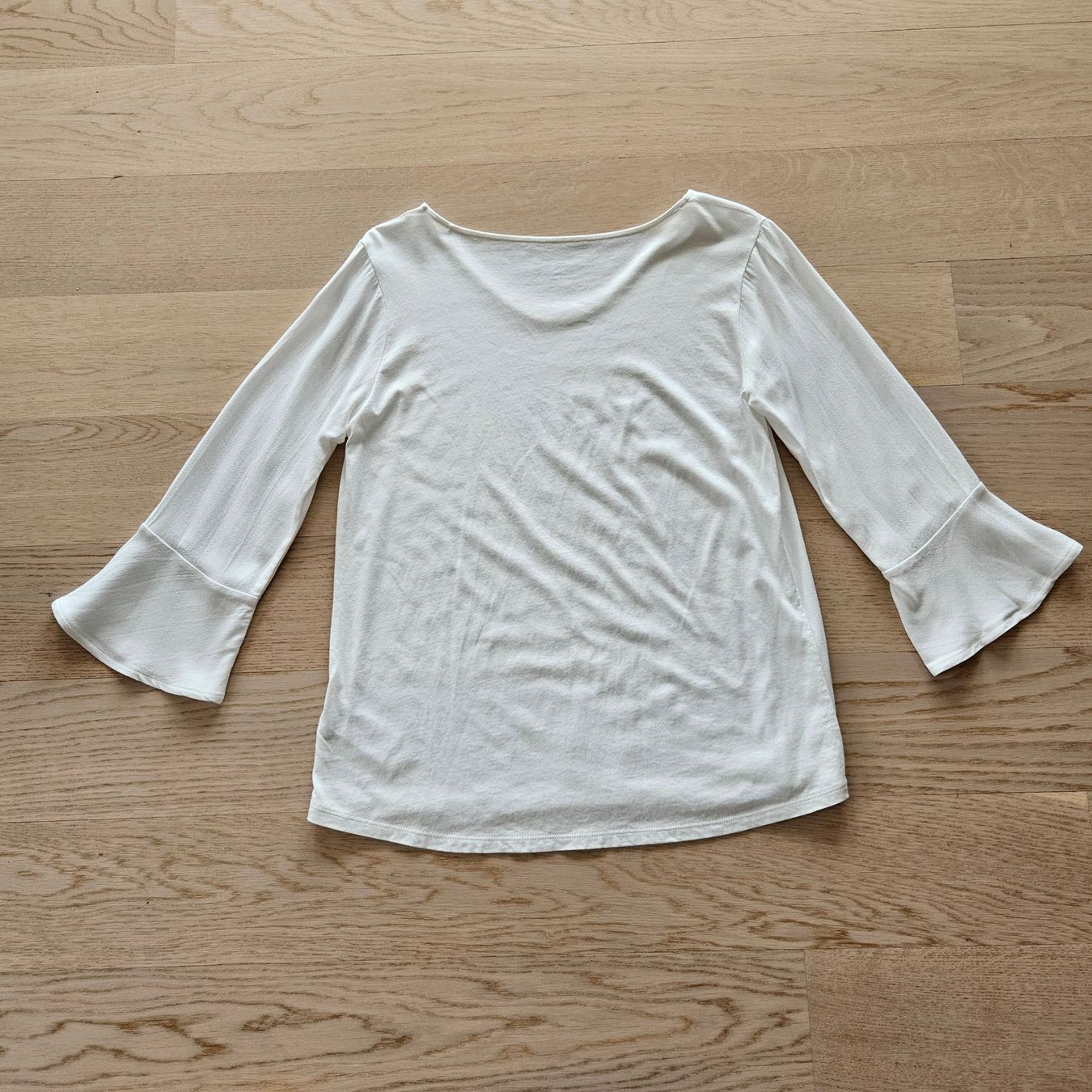 Tom Tailor Camicette: Offwhite-Bluse mit Trompetenärmeln zum Schnäppchen-Preis – Usato da Rafz venduto da Serious67 1