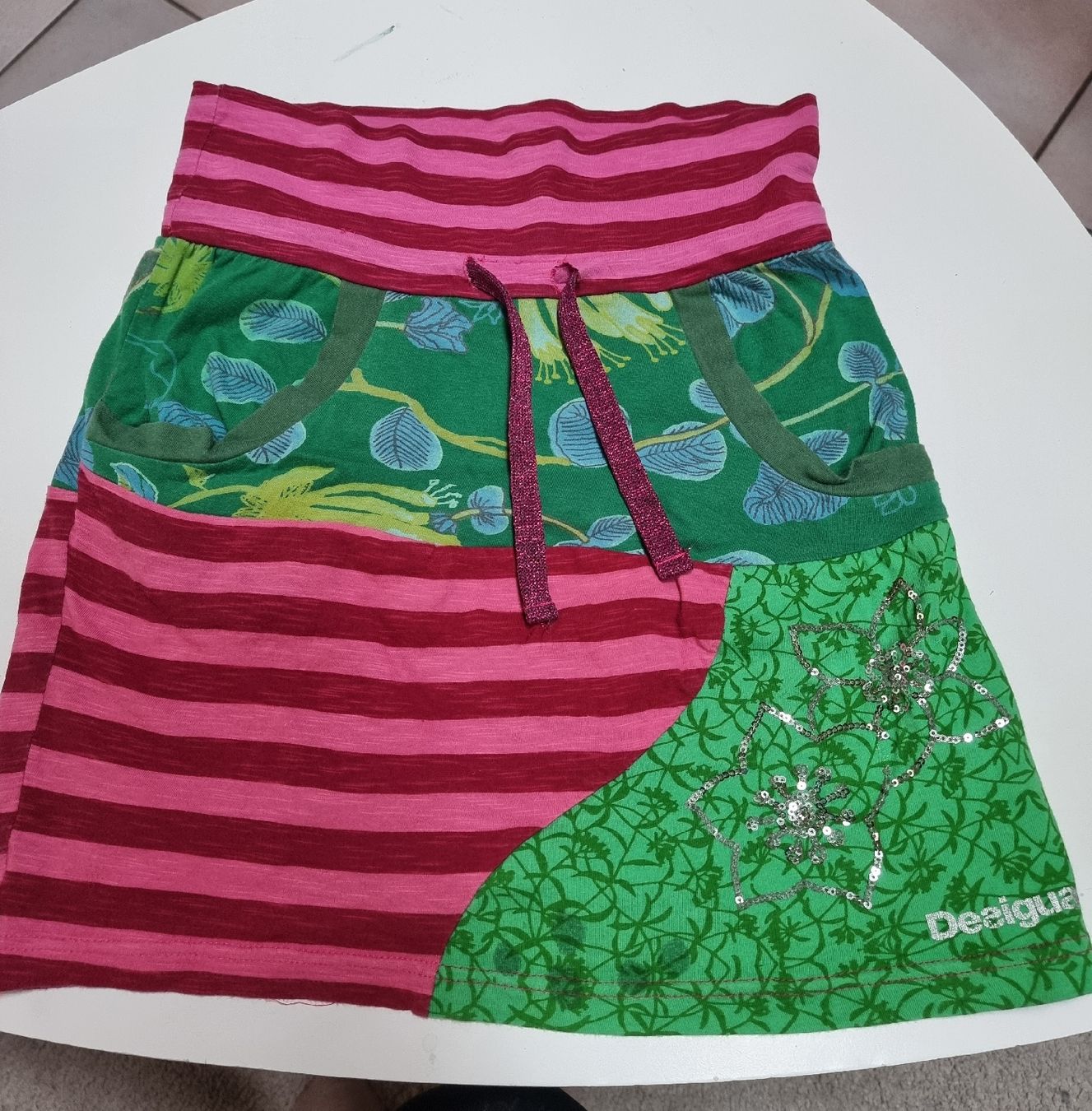 Desigual Vestiti & Gonne: Jupe Desigual fille  – Usato da st-Léonard venduto da Pegaze0