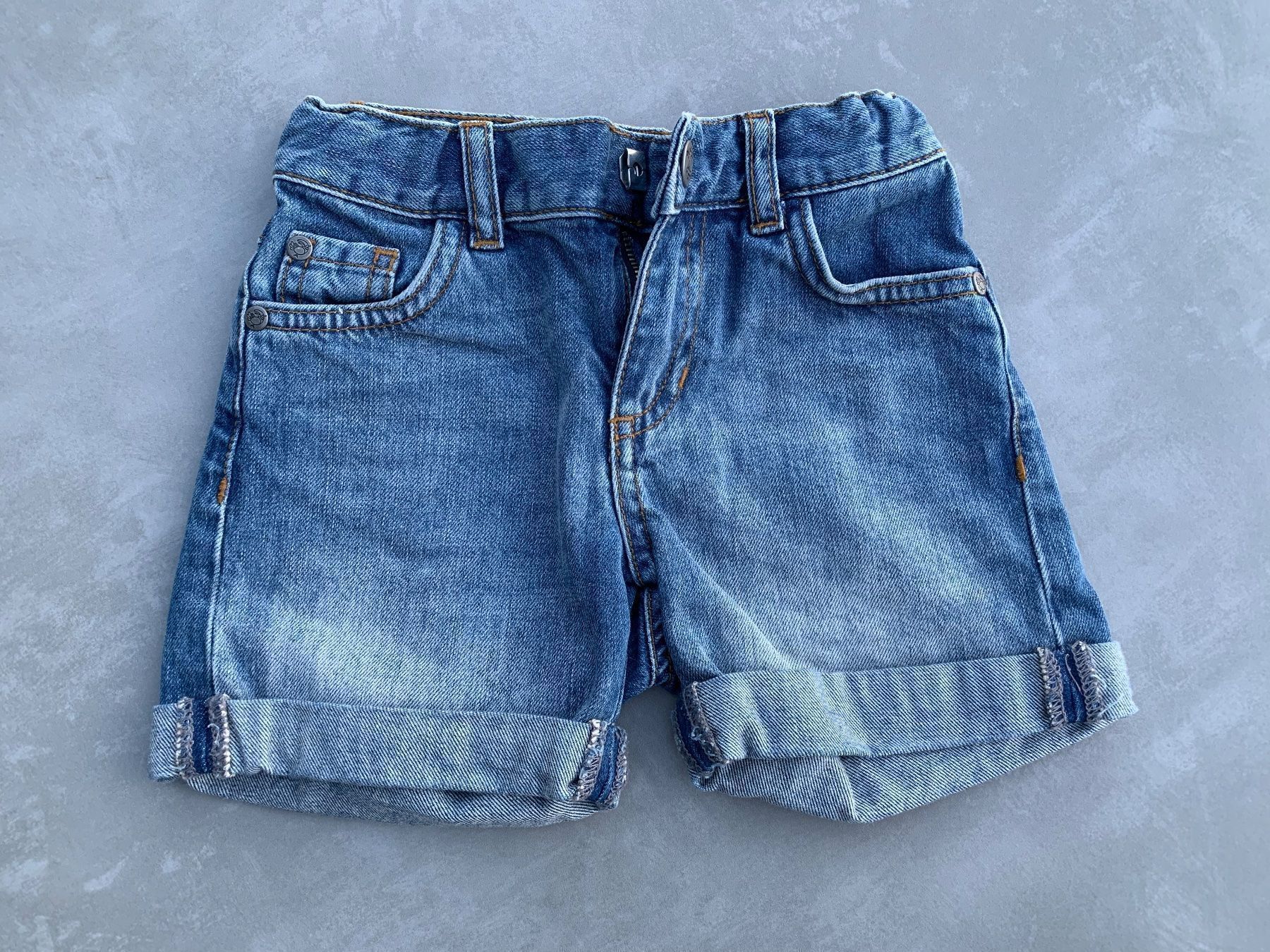 Jako-O Pantalons: Jeans Shorts Mädchen von Jako-o – D'occasion à Hertenstein AG par Stadtturm 2