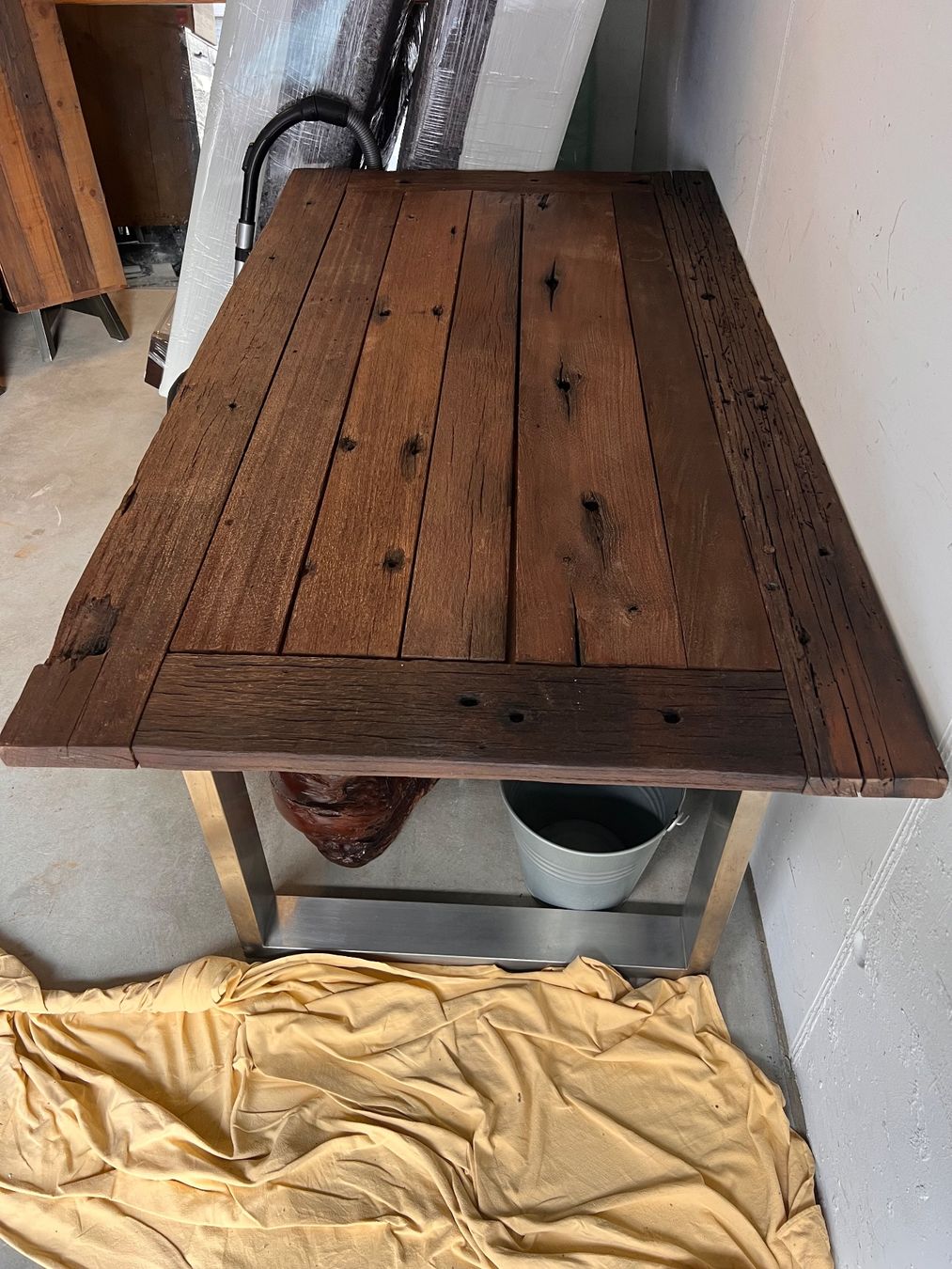 Tavoli: Moderner Esstisch aus Holz mit Metallbeinen – Usato da Rikon im Tösstal venduto da kevinsche1 1