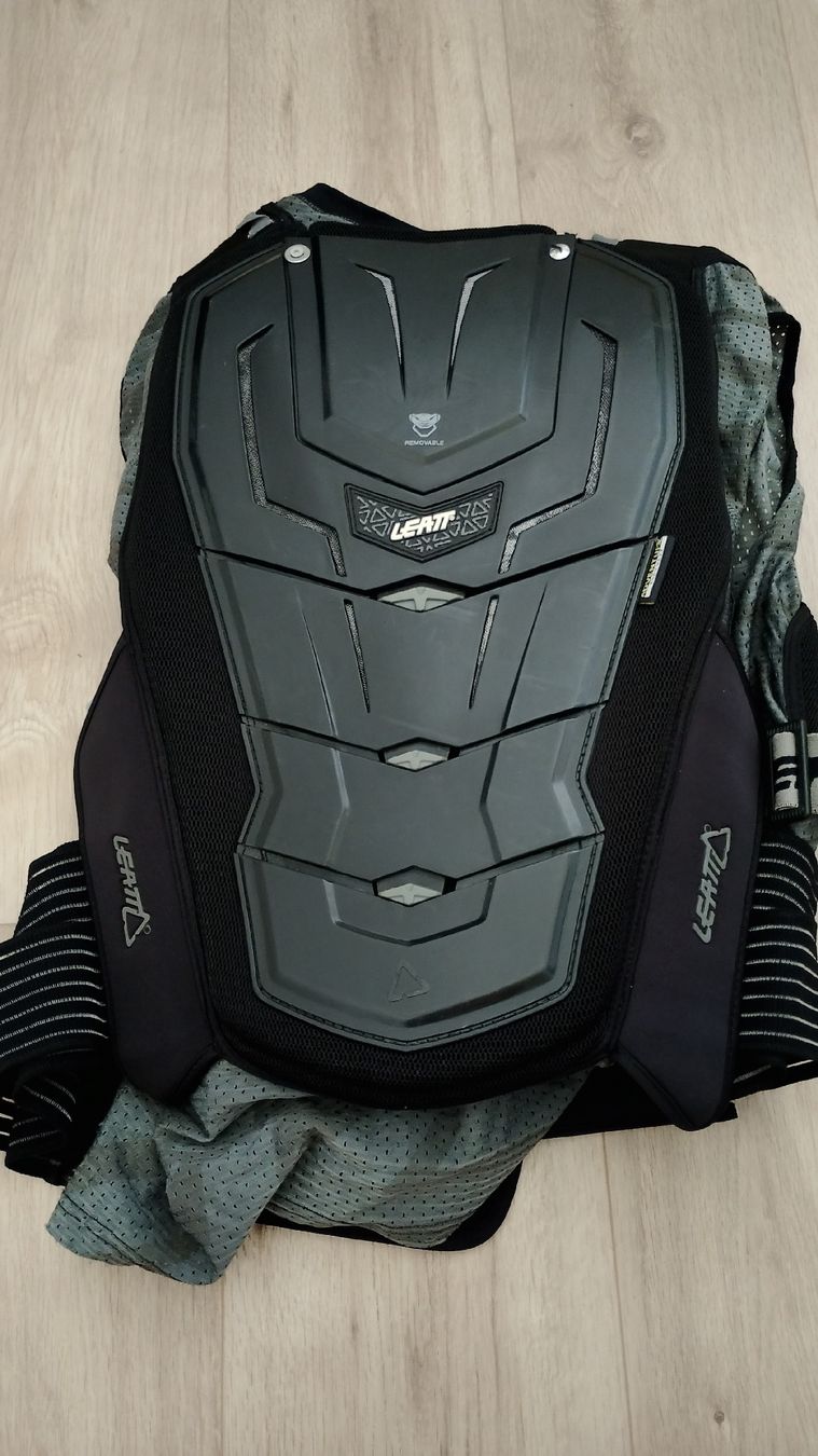 Leatt Protezioni & Imbottiture: Protection Leatt  – Usato da Marly venduto da versys 1