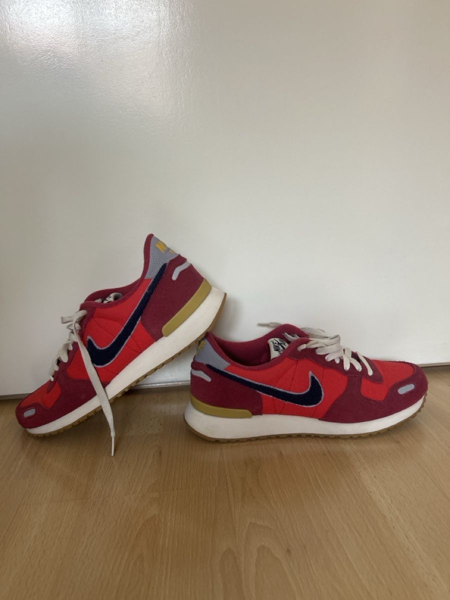 Nike Herrenschuhe: Nike Sneakers Special Edition – Neu (gemäss Beschreibung) aus Zürich von vit_9sjb