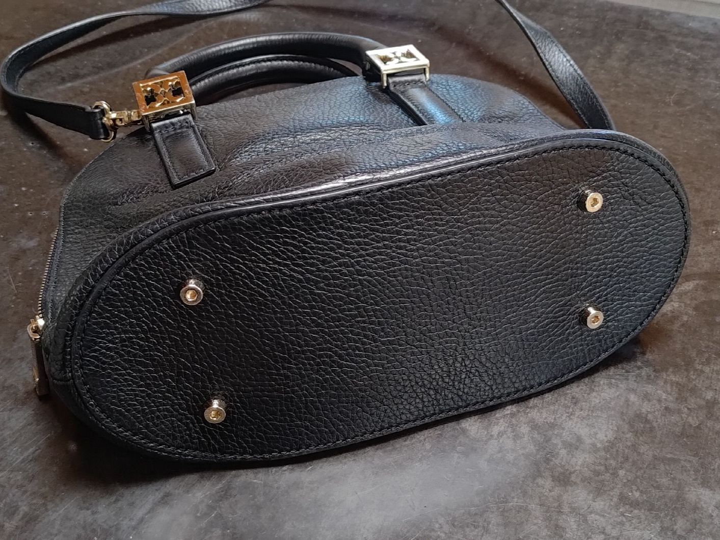 Coccinelle Taschen für Damen: COCCINELLE Designertasche Schwarz Leder – Gebraucht aus Zürich von yprat 2