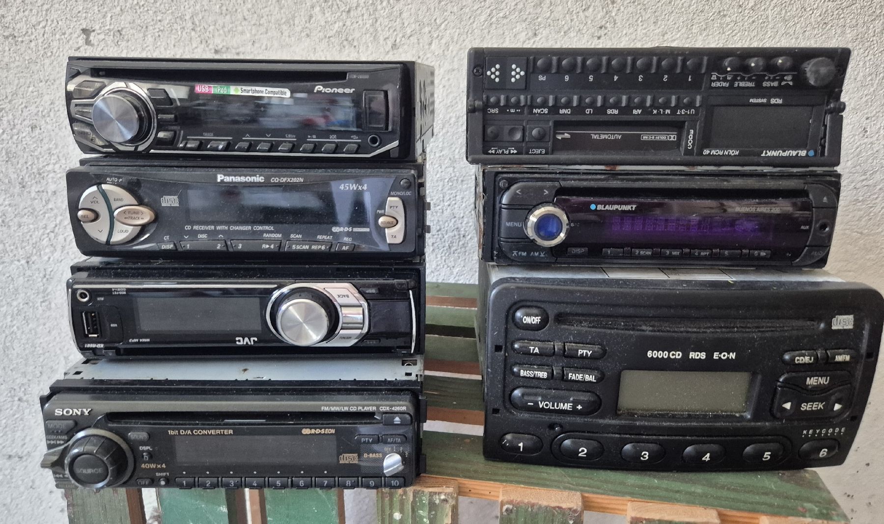 Radio: Autoradio Konvolut – Usato da Vilters venduto da Fleiflomi
