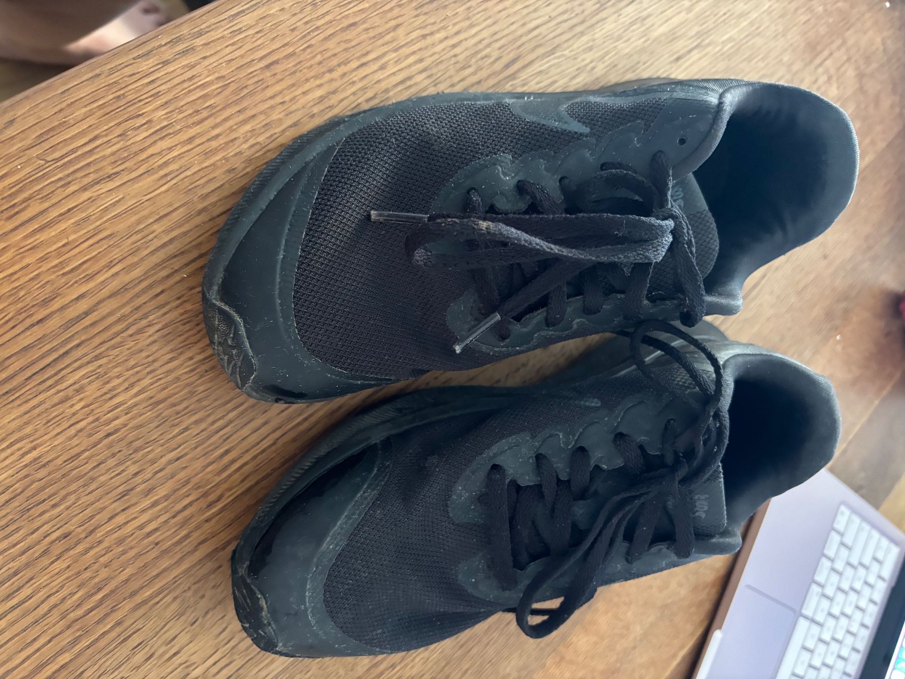 Nike Chaussures garçon: Nike Schuhe – D'occasion à Schänis par Di.Va