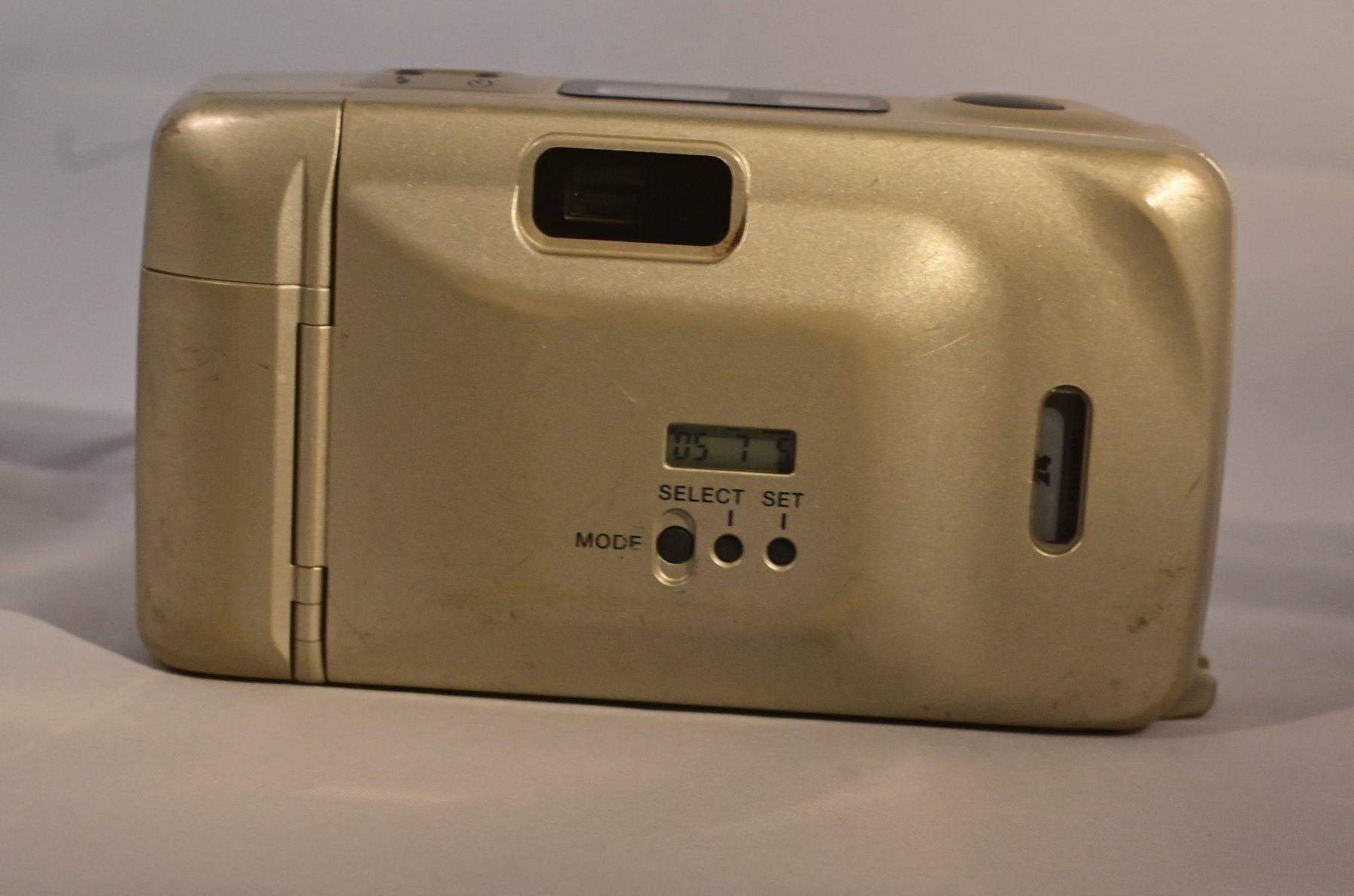 Yashica Fotocamera: Yashica T4 – Usato da Uster venduto da Stoessda 3