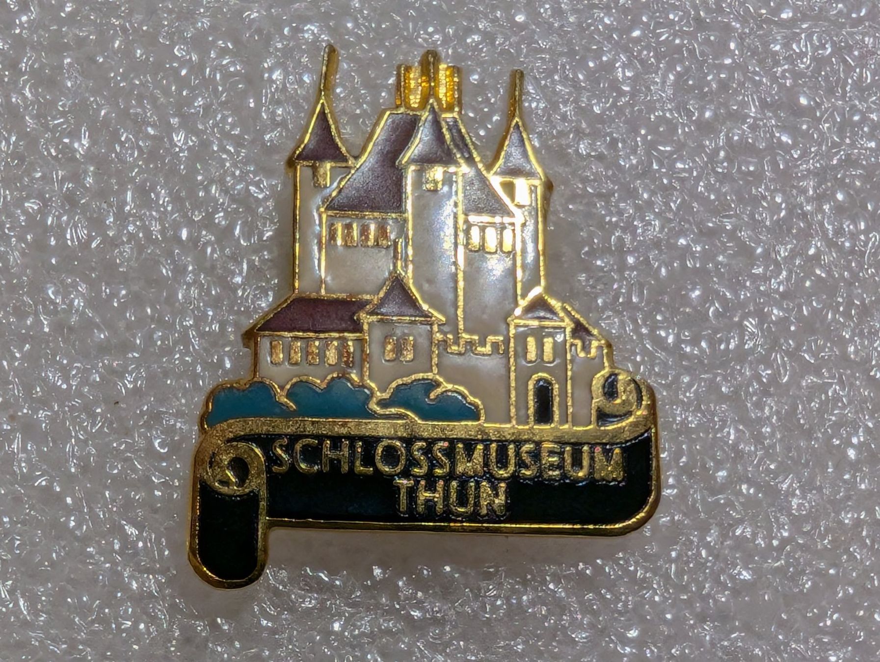 Plaketten & Abzeichen: Ansteckpin 245: Schlossmuseum Thun – Gebraucht aus Oppligen von Pin-Fall-Shop