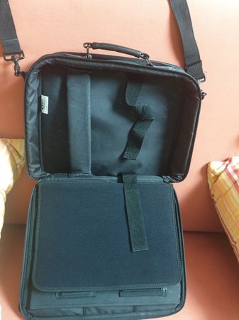 NOTEBOOKTASCHE der Marke: TARGUS