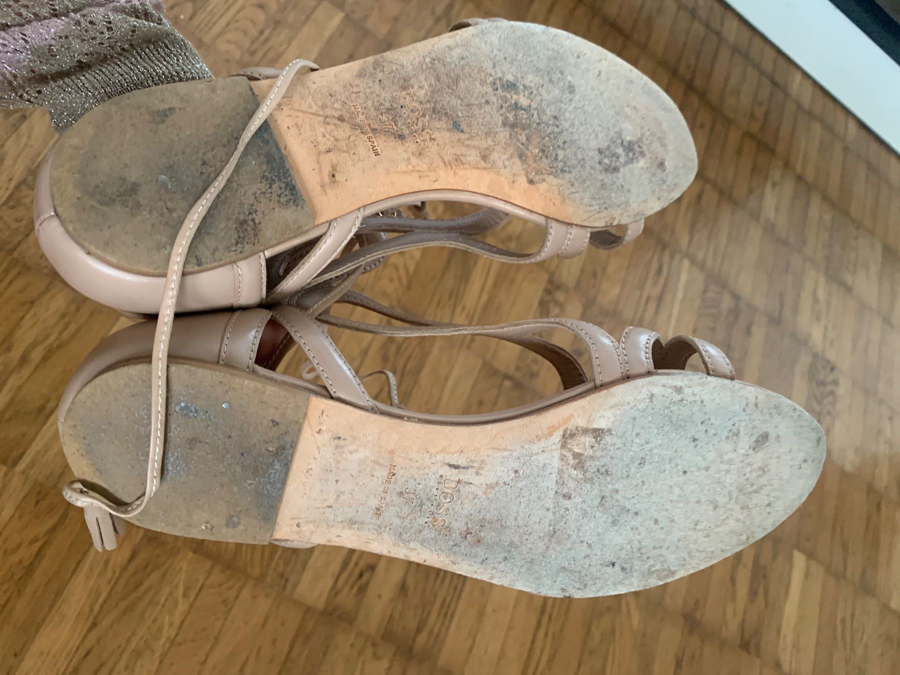 Scarpe da donna: Hugo boss leder flat sandalen – Usato da Zürich venduto da Nikuska32 2