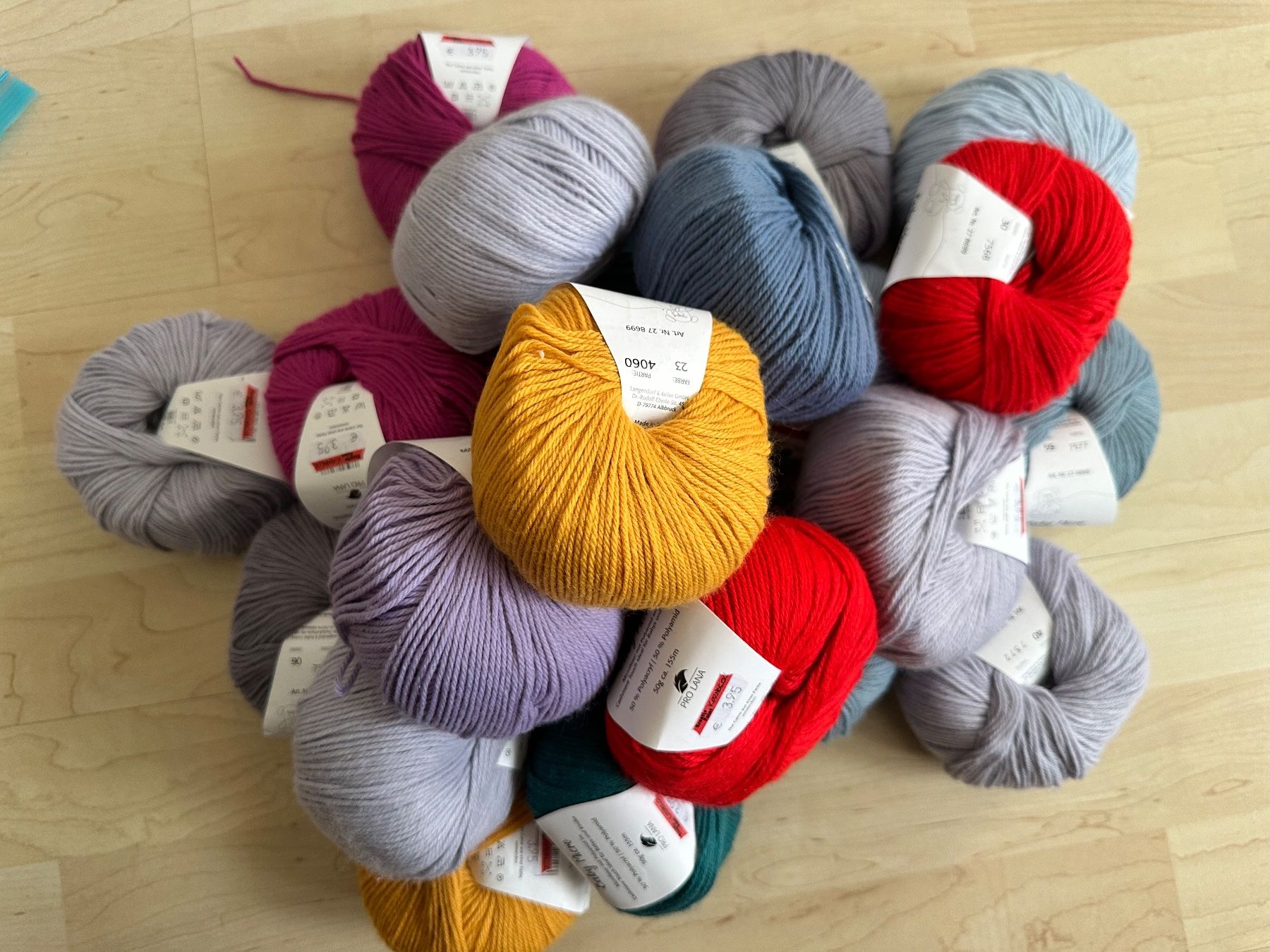 Lana: grosses Wollpaket, ca. 3.7 kg – Usato da Pfäffikon ZH venduto da AnjaAlbertin 3