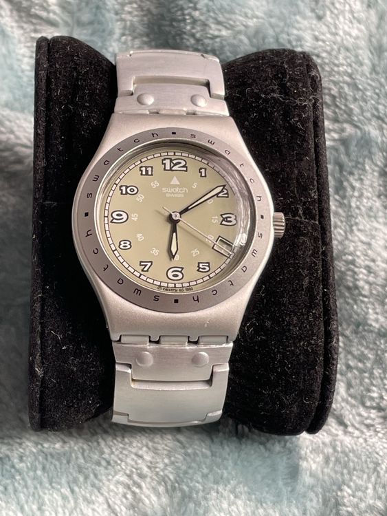 Swatch Montres: Montre Swatch Irony Aluminium Date!  – D'occasion à Bramois par Dejavu_1967
