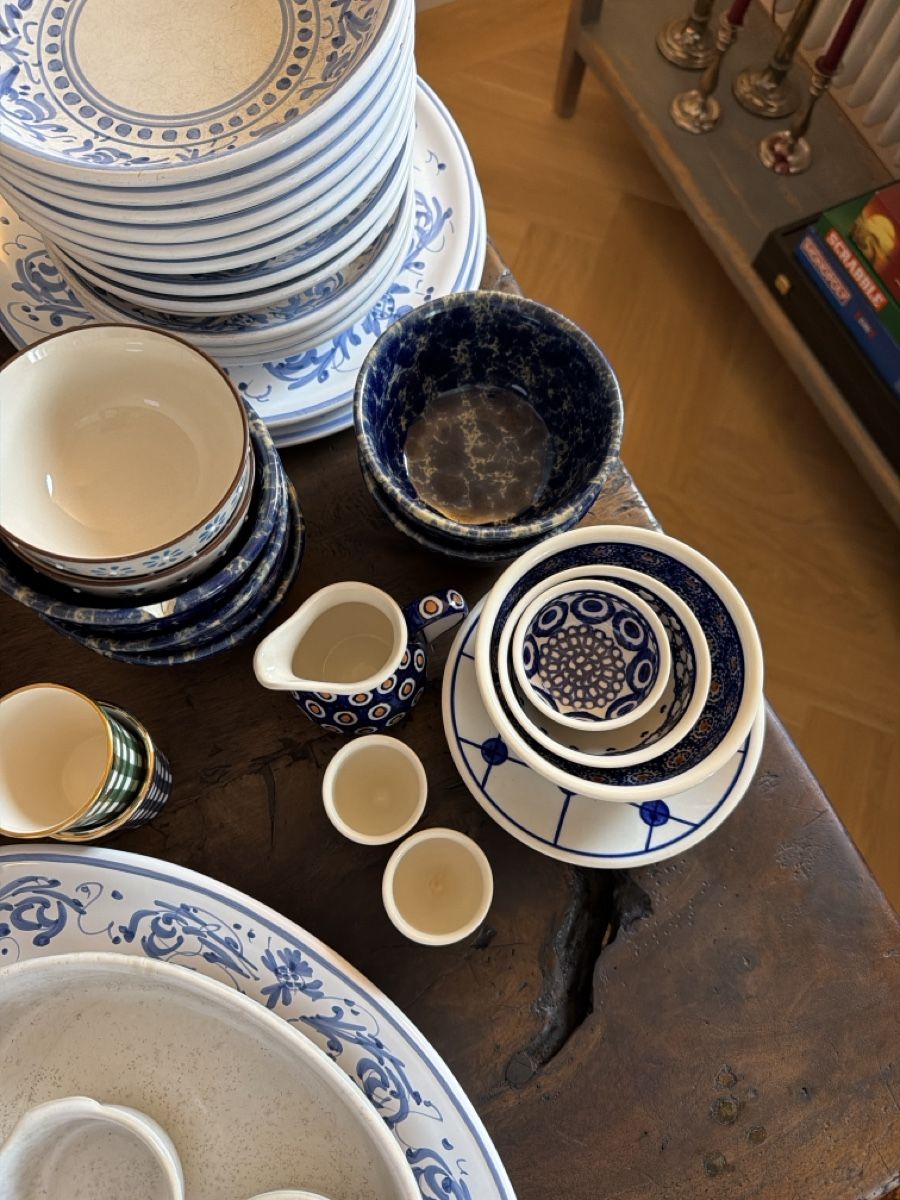 Services de table: Mixed Ceramic Dinnerware Set – D'occasion à Zürich par pau_9r2x 3